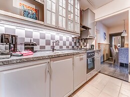 Cosy Apartment in Sint Maartensbrug Near the Beaches