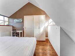 Cosy Apartment in Sint Maartensbrug Near the Beaches
