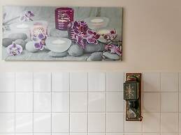 Cosy Apartment in Sint Maartensbrug Near the Beaches