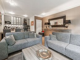 Cosy Apartment in Sint Maartensbrug Near the Beaches