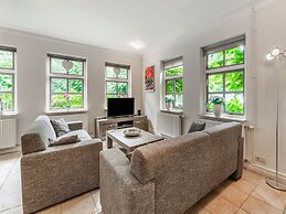 Cosy Apartment in Sint Maartensbrug Near the Beaches