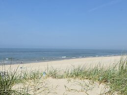 Spacious Holiday Home Hazenborgh in Callantsoog Near Beach