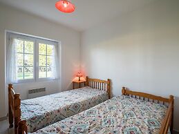 Spacious Holiday Home in Saint-nexans With Terrace