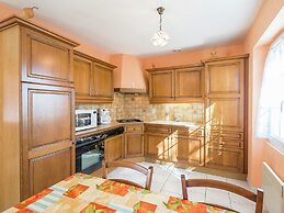Spacious Holiday Home in Saint-nexans With Terrace