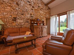 Perigord House With Private Swimming Pool in the Middle of Unspoiled N