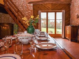Perigord House With Private Swimming Pool in the Middle of Unspoiled N