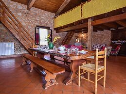Perigord House With Private Swimming Pool in the Middle of Unspoiled N