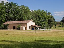 Perigord House With Private Swimming Pool in the Middle of Unspoiled N