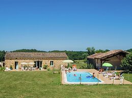 Perigord House With Private Swimming Pool in the Middle of Unspoiled N