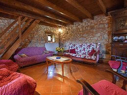 Perigord House With Private Swimming Pool in the Middle of Unspoiled N