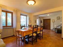 Beautiful Cottage in Dicomano With Swimming Pool