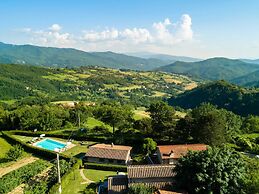 Beautiful Cottage in Dicomano With Swimming Pool