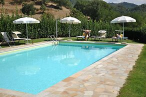 Beautiful Cottage in Dicomano With Swimming Pool