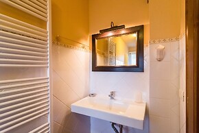 Beautiful Cottage in Dicomano With Swimming Pool