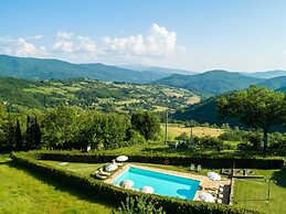 Beautiful Cottage in Dicomano With Swimming Pool