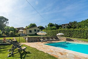 Beautiful Cottage in Dicomano With Swimming Pool
