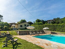 Beautiful Cottage in Dicomano With Swimming Pool