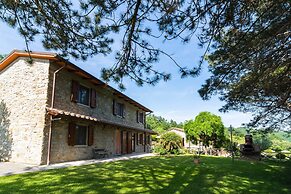 Beautiful Cottage in Dicomano With Swimming Pool