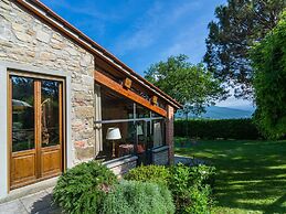 Beautiful Cottage in Dicomano With Swimming Pool