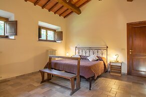 Beautiful Cottage in Dicomano With Swimming Pool
