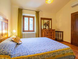 Beautiful Cottage in Dicomano With Swimming Pool