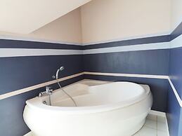 Delightful Villa in Sourbrodt With Swimming Pool, Terrace