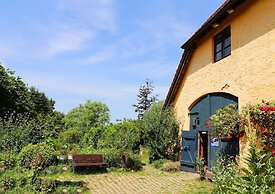 Rustic-style Apartment in Buschenhagen With Garden