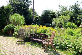 Rustic-style Apartment in Buschenhagen With Garden