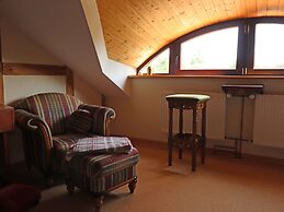 Rustic-style Apartment in Buschenhagen With Garden