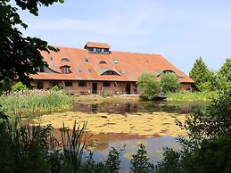 Rustic-style Apartment in Buschenhagen With Garden