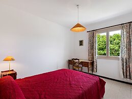 Apartment With Pool Amid Vineyards and Near the Beach