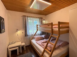 Central Apartment With Balcony, Terrace, Garden, Deckchairs