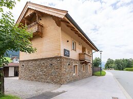 Central Apartment With Balcony, Terrace, Garden, Deckchairs