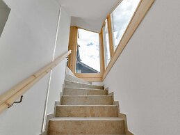 Central Apartment With Balcony, Terrace, Garden, Deckchairs