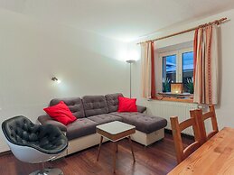 Central Apartment With Balcony, Terrace, Garden, Deckchairs