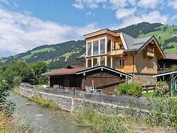 Central Apartment With Balcony, Terrace, Garden, Deckchairs