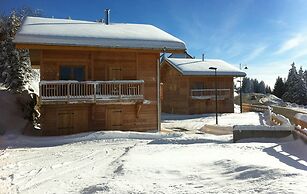 Splendid Chalet in Chamrousse With TV