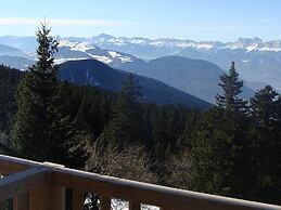 Splendid Chalet in Chamrousse With TV