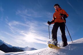 Splendid Chalet in Chamrousse With TV