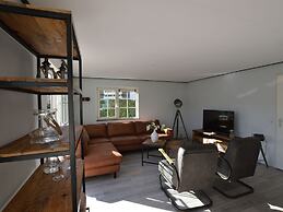 Lovely Holiday Home in Kaatsheuvel With Bubble Bath