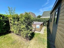 Lovely Holiday Home in Kaatsheuvel With Bubble Bath