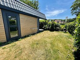 Lovely Holiday Home in Kaatsheuvel With Bubble Bath