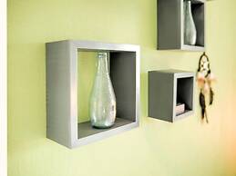 Lovely Holiday Home in Kaatsheuvel With Bubble Bath