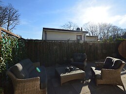 Lovely Holiday Home in Kaatsheuvel With Bubble Bath