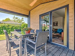 Lovely Holiday Home in Kaatsheuvel With Bubble Bath