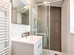 Lovely Holiday Home in Kaatsheuvel With Bubble Bath