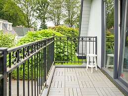 Lovely Holiday Home in Kaatsheuvel With Bubble Bath