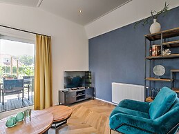 Lovely Holiday Home in Kaatsheuvel With Bubble Bath