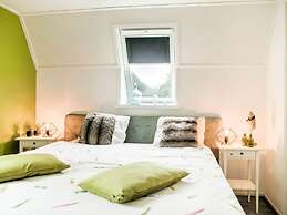 Lovely Holiday Home in Kaatsheuvel With Bubble Bath