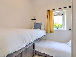 Lovely Holiday Home in Kaatsheuvel With Bubble Bath